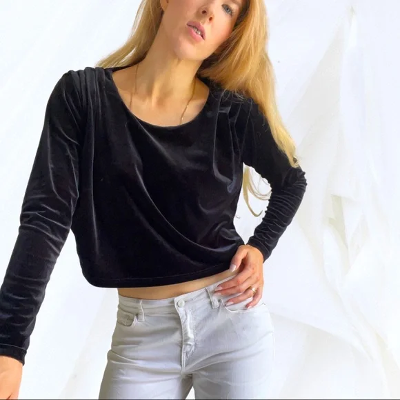 90’s black velvet top, ruched shoulder detail, long sleeves - Picture 1 of 13